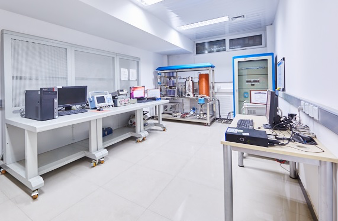 实验室设备区